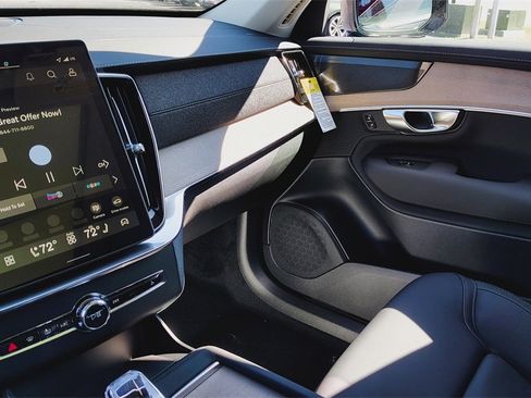 New 2026 Volvo XC90 B6 Plus w/ Protection Package Premier image 23