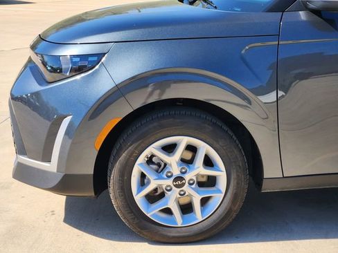 Certified 2025 Kia Soul LX image 8