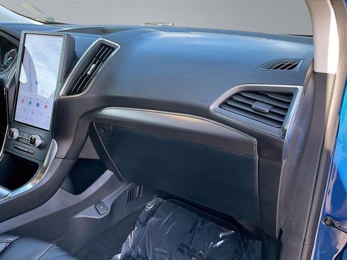 Used 2024 Ford Edge Titanium w/ Equipment Group 301A image 17