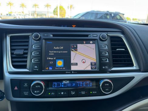 Used 2015 Toyota Highlander Limited image 28