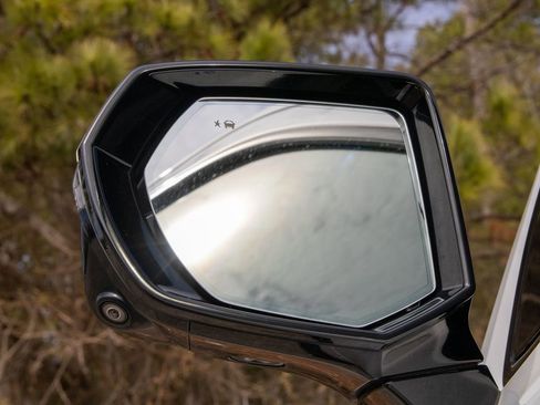 Used 2021 Chevrolet Suburban RST w/ Luxury Package image 53