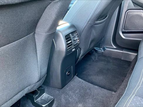 Used 2023 Ford Escape Active w/ Tech Pack #2 AWD/4WD image 10