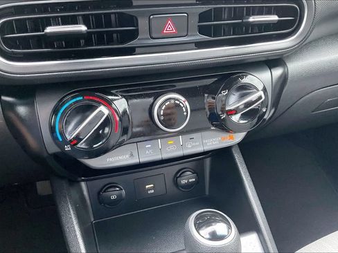 Used 2022 Hyundai Kona SEL FWD image 15