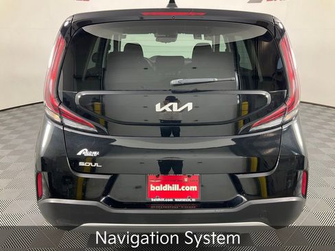 Certified 2023 Kia Soul S image 6