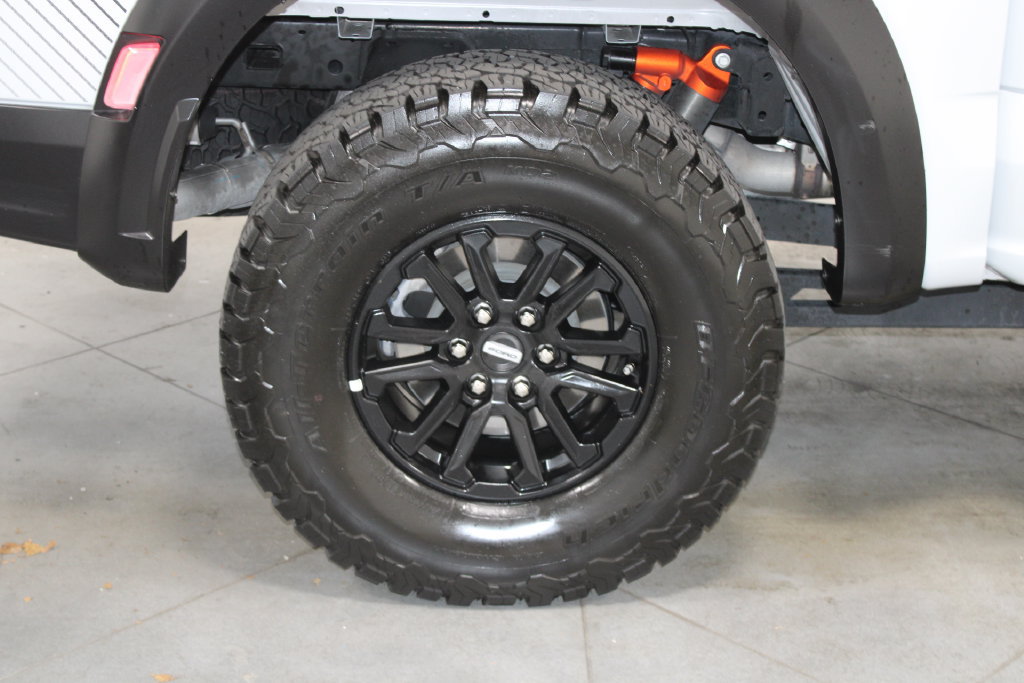 Used 2025 Ford F150 Raptor AWD/4WD image 16