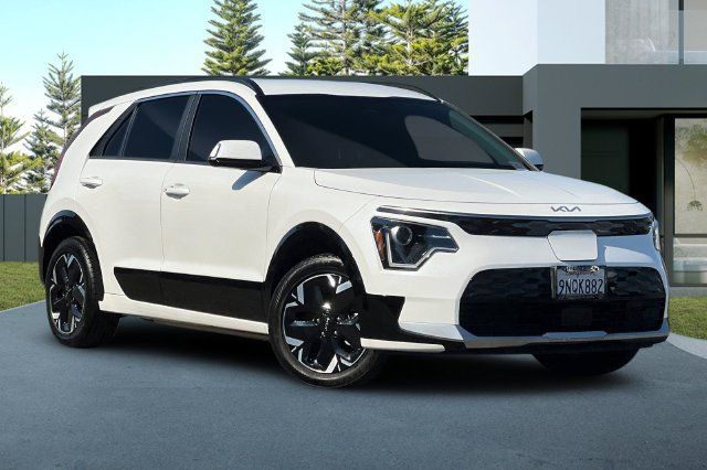 Used 2024 Kia Niro Wind FWD image 2