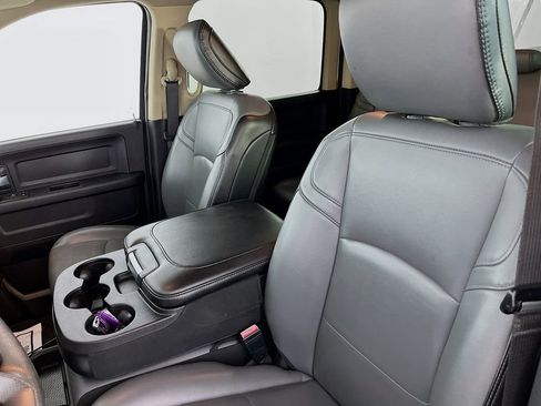 Used 2019 RAM 2500 Tradesman w/ Chrome Appearance Group AWD/4WD image 28