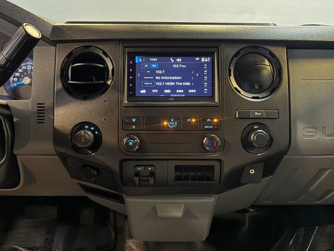Used 2011 Ford F250 XL w/ Skid Plate Pkg AWD/4WD image 12
