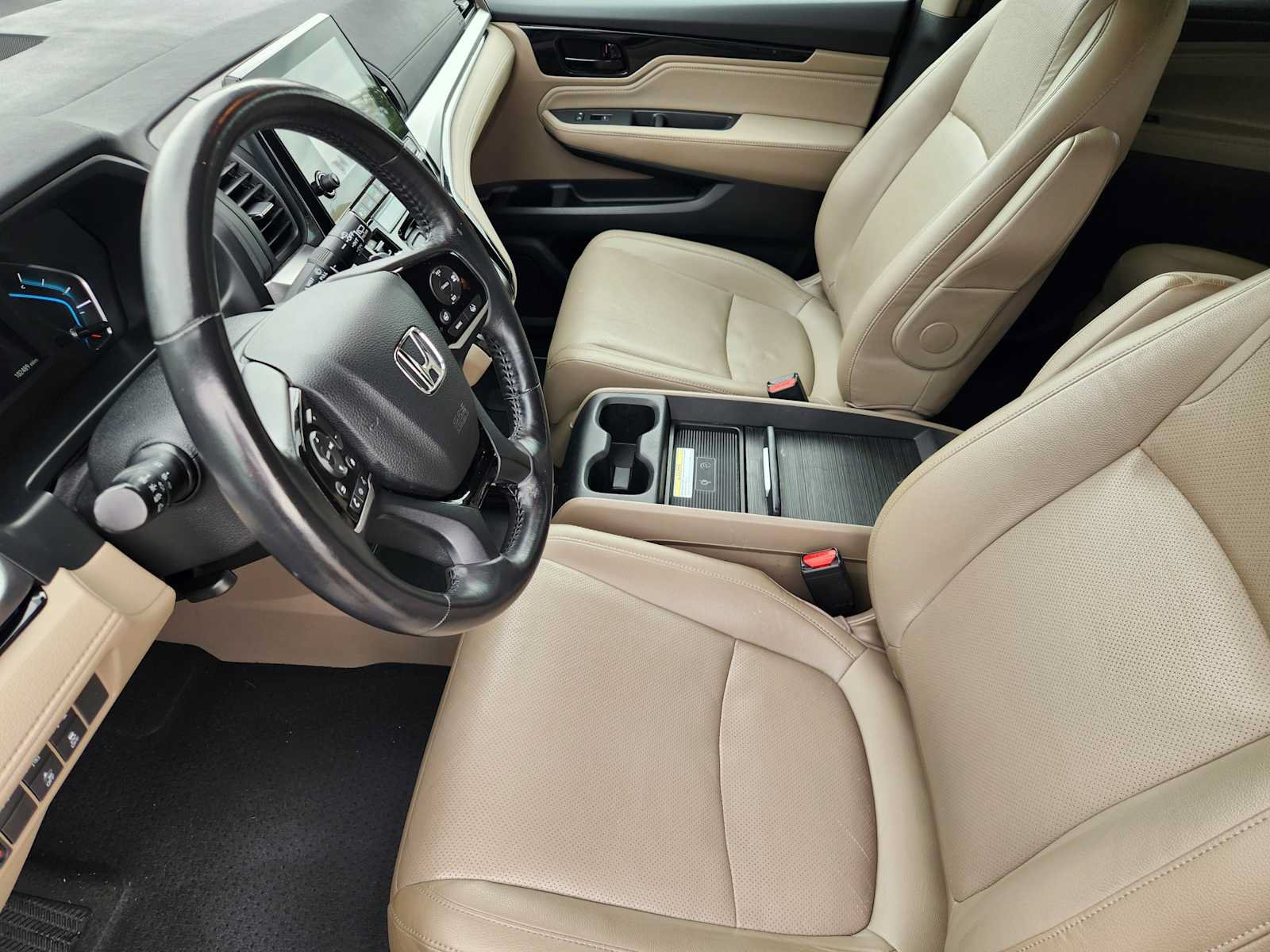 Used 2018 Honda Odyssey Elite image 12