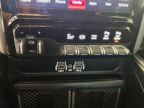 Used 2025 RAM 3500 Laramie w/ Night Edition AWD/4WD image 51
