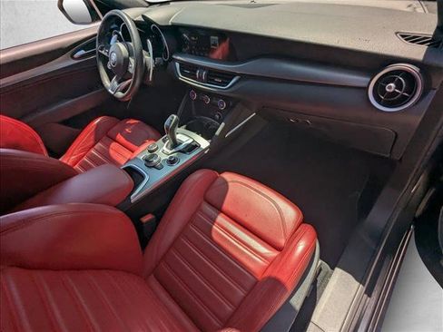 Used 2023 Alfa Romeo Stelvio Veloce AWD/4WD image 21