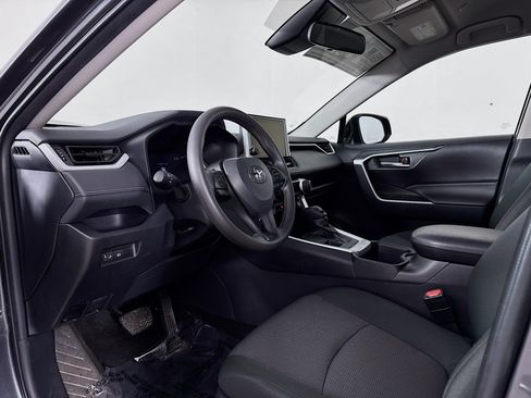 Certified 2025 Toyota RAV4 XLE AWD/4WD image 9