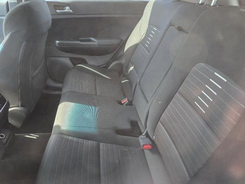 Used 2018 Kia Sportage LX image 17