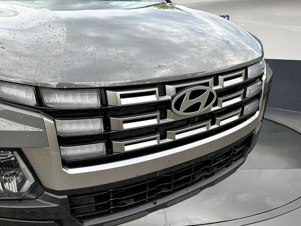 Used 2025 Hyundai Santa Cruz SE AWD/4WD image 35