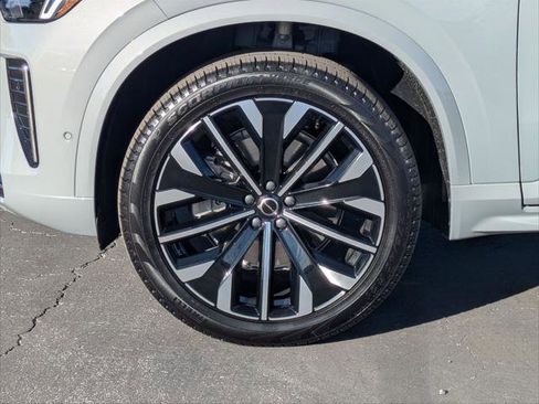 New 2026 Volvo XC90 B6 Ultra w/ Protection Package image 6