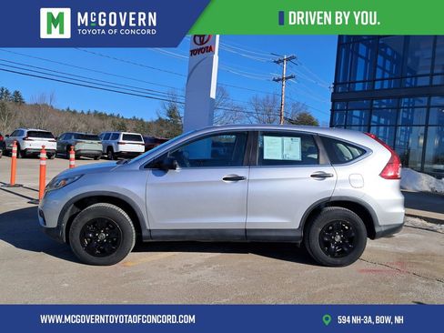 Used 2016 Honda CR-V LX image 2