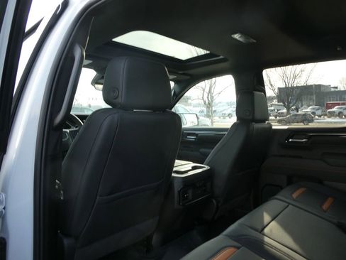 New 2026 GMC Sierra 1500 AT4 w/ AT4 Premium Package AWD/4WD image 12