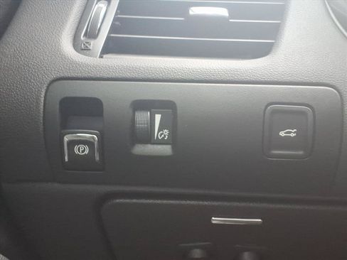 Used 2015 Chevrolet Impala LT FWD image 15