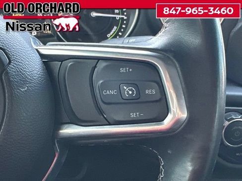 Used 2022 Jeep Wrangler Unlimited Sahara AWD/4WD image 18