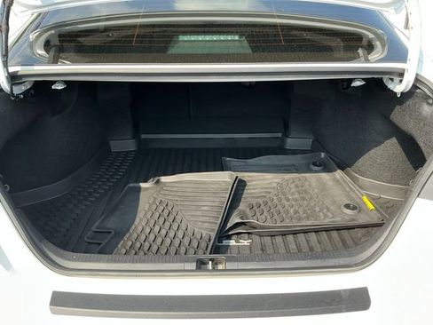 Used 2025 Toyota Camry SE w/ Convenience Package FWD image 19