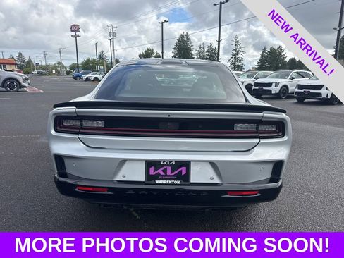 Used 2024 Dodge Charger Daytona Scat Pack w/ Plus Group AWD/4WD image 11