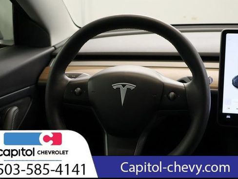 Used 2021 Tesla Model 3 Standard Range Plus RWD image 16
