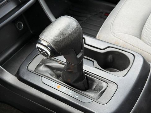 Used 2017 Chevrolet Colorado W/T w/ WT Convenience Package image 17