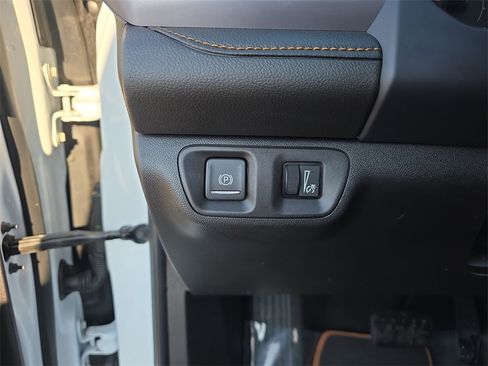 Used 2023 GMC Acadia AT4 image 29