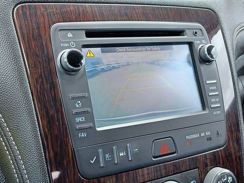 Used 2015 Chevrolet Traverse LT image 21