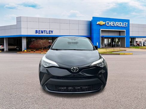 Used 2022 Toyota C-HR XLE image 8
