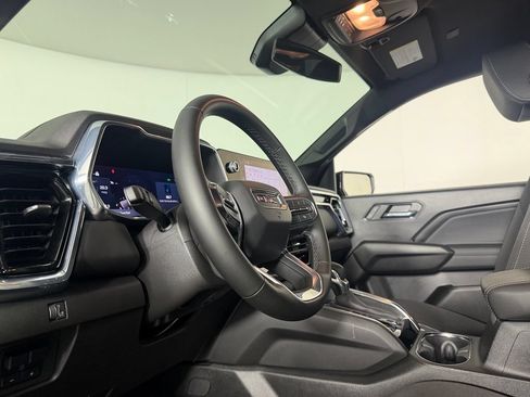 Used 2025 GMC Canyon Elevation RWD image 23