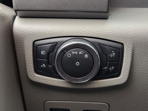 Certified 2018 Ford F150 XLT w/ Equipment Group 301A Mid image 27