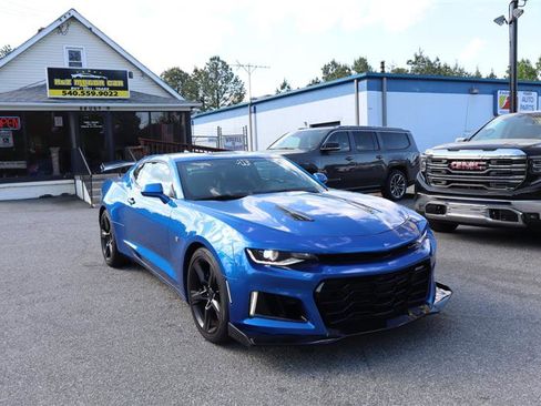 Used 2017 Chevrolet Camaro SS image 3