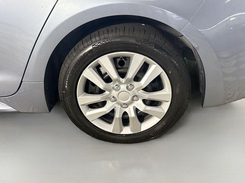 Used 2022 Toyota Corolla LE FWD image 36