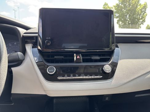 Used 2023 Toyota Corolla LE FWD image 22