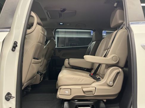 Used 2018 Honda Odyssey EX-L image 37