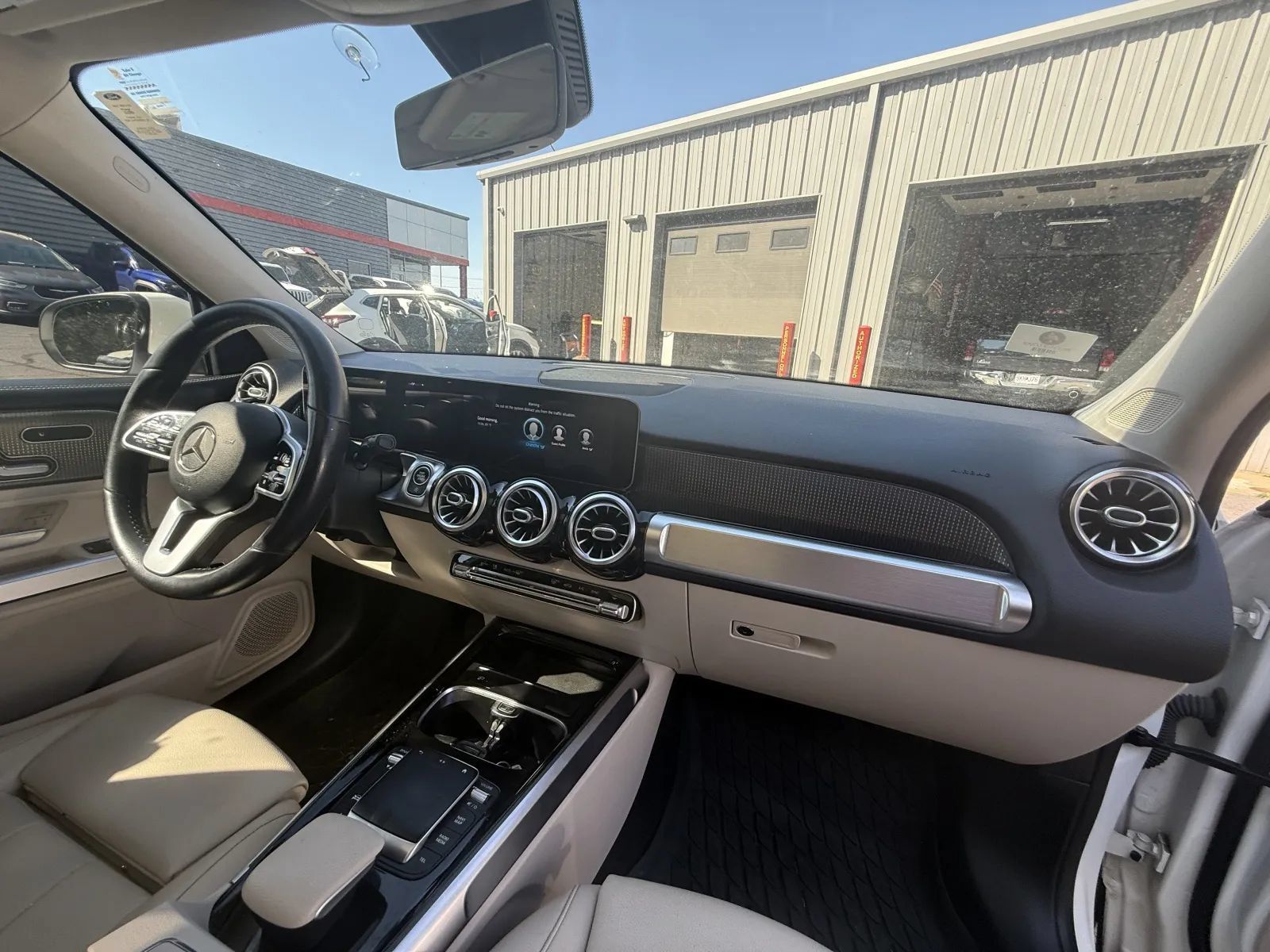 Used 2021 Mercedes-Benz GLB 250 4MATIC image 16