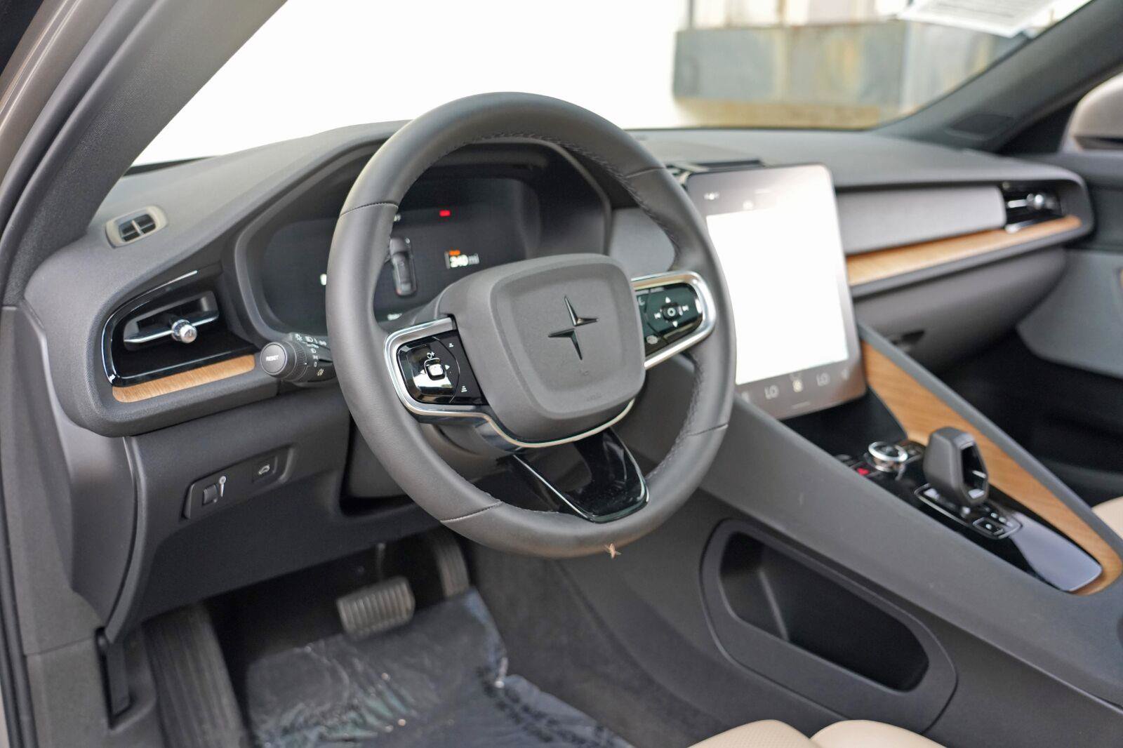 Used 2022 Polestar Polestar 2 w/ Plus Package AWD/4WD image 14