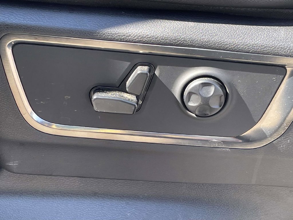 Used 2019 RAM 1500 Limited w/ Body Color Bumper Group AWD/4WD image 23
