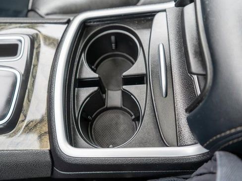 Used 2023 Chrysler 300 Touring L w/ Popular Equipment Group image 33