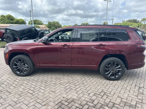 New 2026 Jeep Grand Cherokee L Limited AWD/4WD image 10