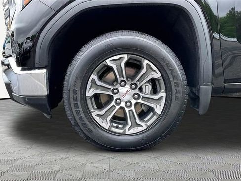 Used 2025 GMC Sierra 1500 SLT AWD/4WD image 21