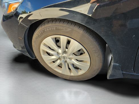 Used 2022 Nissan Sentra S w/ Electronics Package FWD image 30