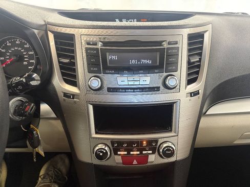 Used 2014 Subaru Outback 2.5i w/ Alloy Wheel Package AWD/4WD image 15