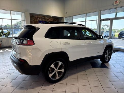 Used 2022 Jeep Cherokee Limited AWD/4WD image 15