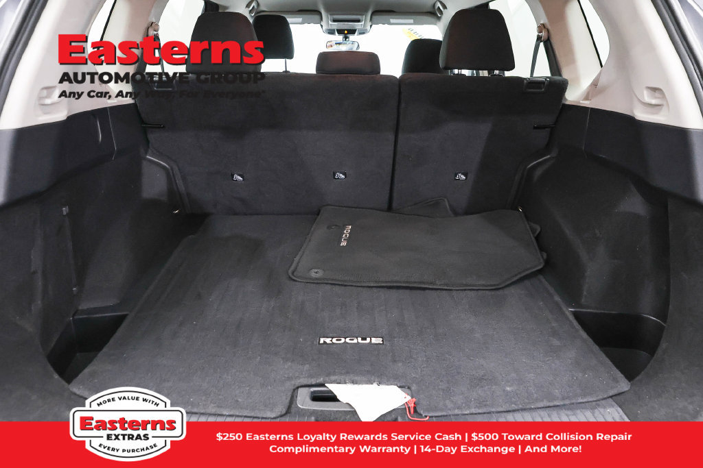 Used 2024 Nissan Rogue S AWD/4WD image 10