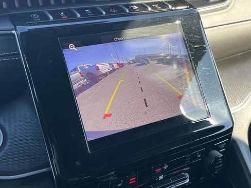 Used 2023 Jeep Grand Cherokee Altitude image 30