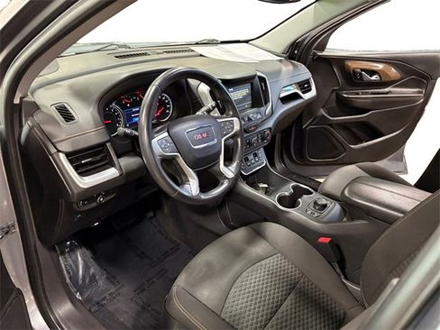 Used 2019 GMC Terrain SLE w/ Driver Convenience Package image 9