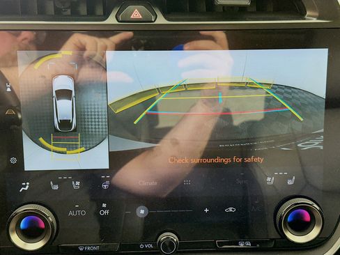 Used 2024 Lexus RZ 300e Premium image 23