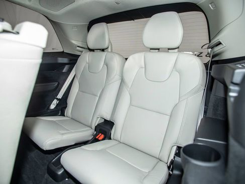 Used 2026 Volvo XC90 T8 Ultra w/ Protection Package Premier AWD/4WD image 16